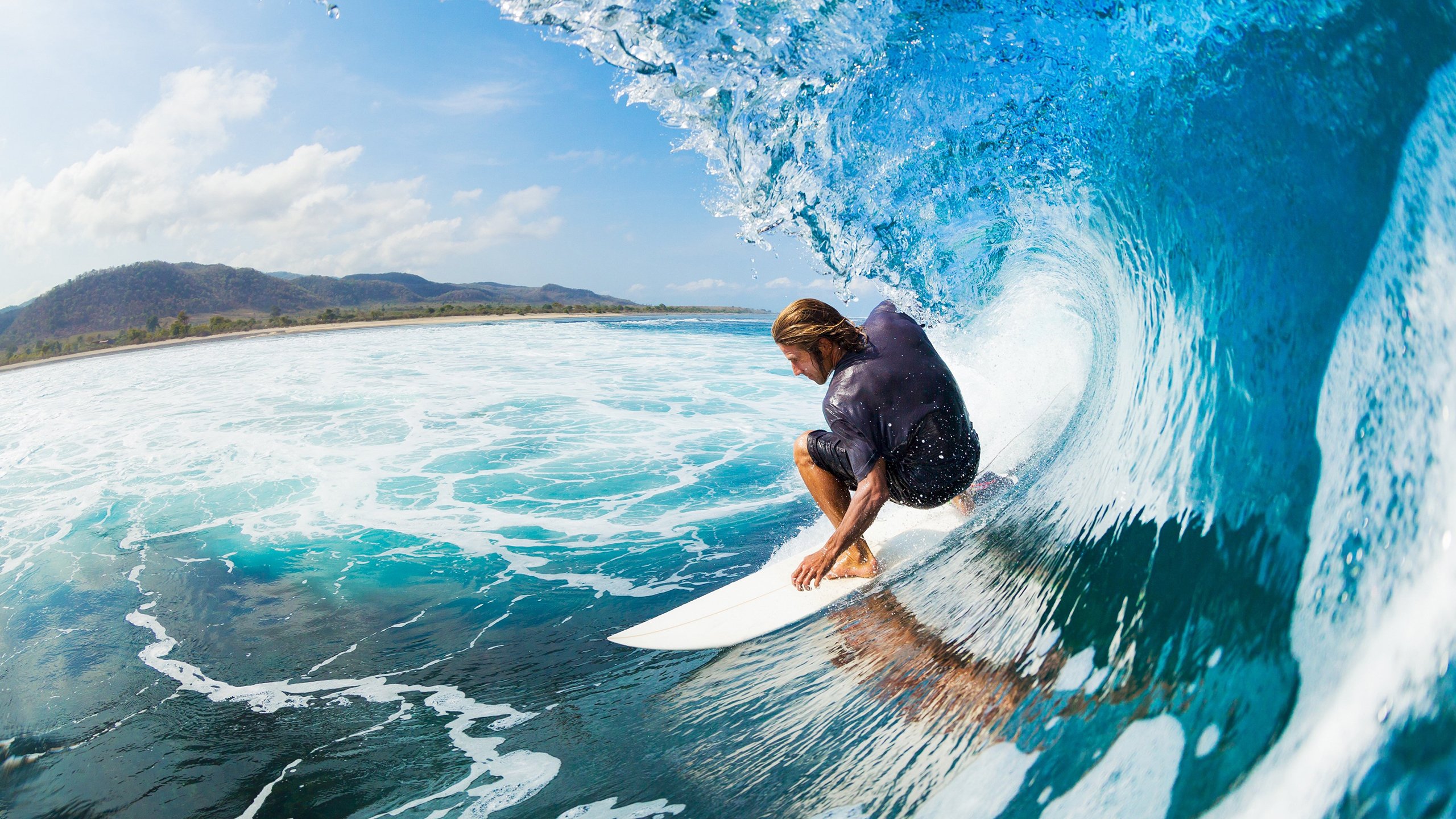 _高山云端:在雪山之巅进行的特殊赛事_,高山云层
